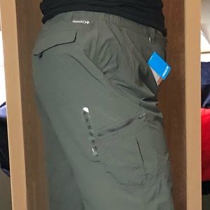 NWT Columbia men’s 50x30 hiking pants